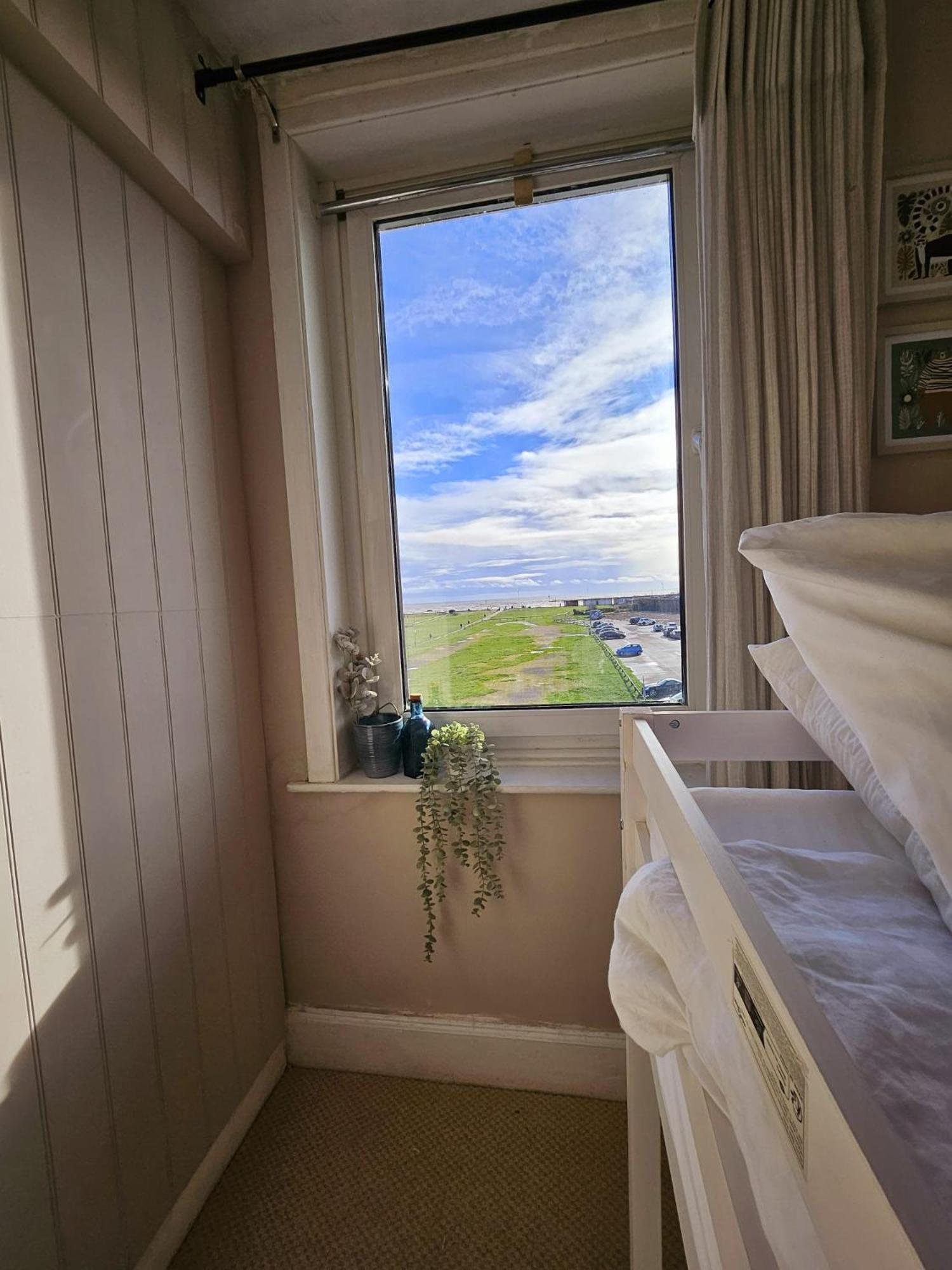 Seaview 2 Bedroom Apartment Littlehampton Exteriör bild