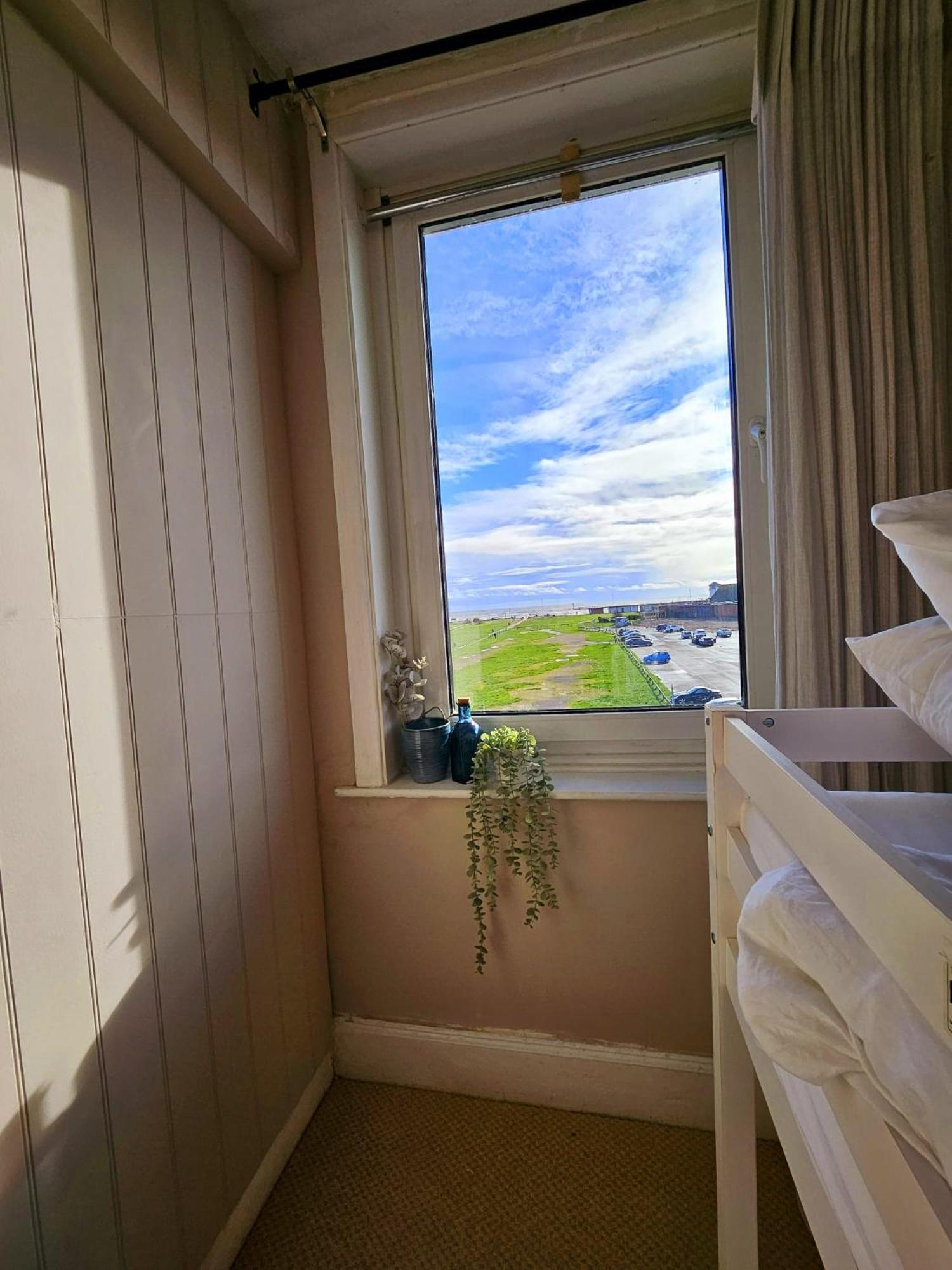 Seaview 2 Bedroom Apartment Littlehampton Exteriör bild